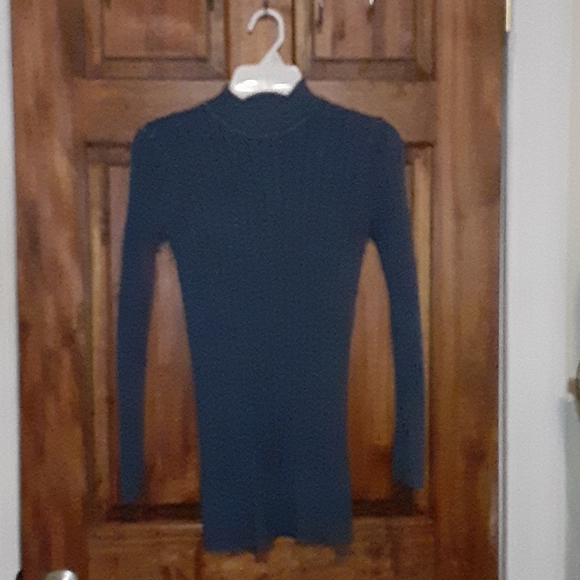 Sweater - Picture 2 of 4